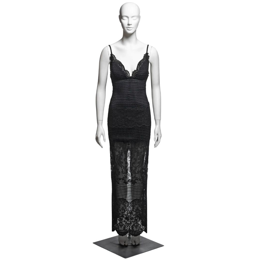 Gianni Versace FW 1993 - Collectors item Lace Fitted Evening Dress