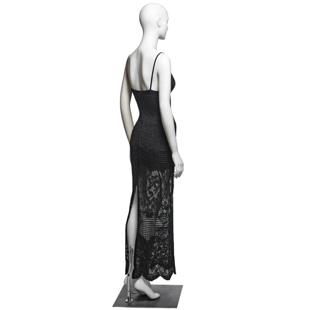 Gianni Versace FW 1993 - Collectors item Lace Fitted Evening Dress